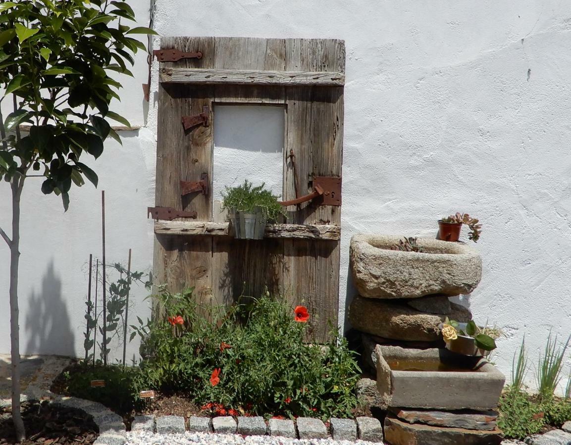Solar Da Cumeada Bed and Breakfast Reguengos de Monsaraz Eksteriør billede